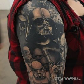 Tatuaż Darth Vader na ramieniu motyw: postacie