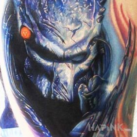 Tattoo Predator on the upper arm motif: characters