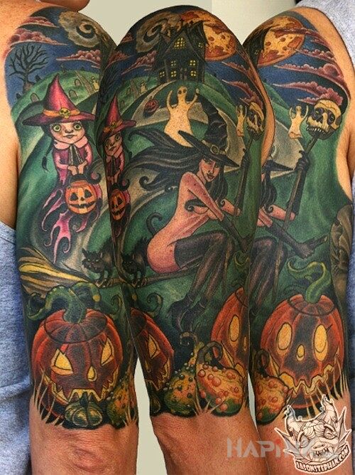 Tattoo Halloween'owe szaleństwo in characters motif on the upper arm