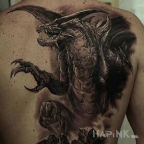 Tattoo Great dragon on the back motif: dragons