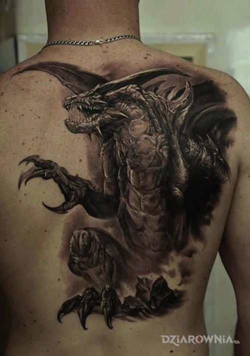 Tatuaż wielki smok w motywie smoki na plecach