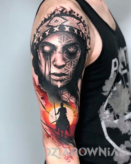 Tatuaż portret indianki na ramieniu u mężczyzny