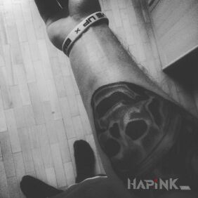 Tattoo Crown Me on the forearm motif: skulls