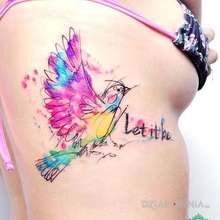 Tatuaż let it be w motywie kolorowe i stylu watercolor na żebrach