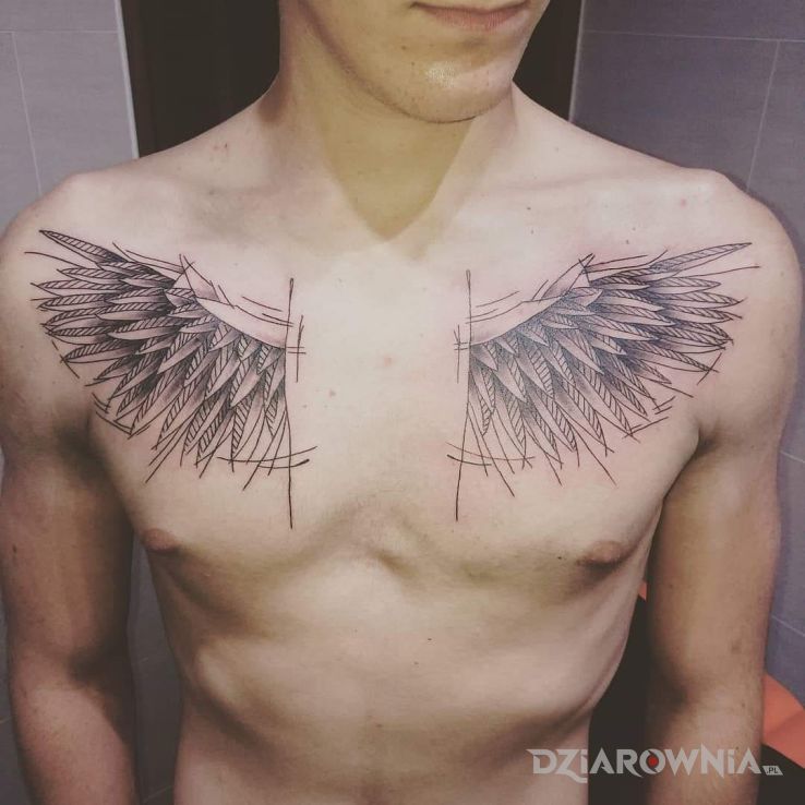 Tatuaż skrzydła w motywie pozostałe na klatce