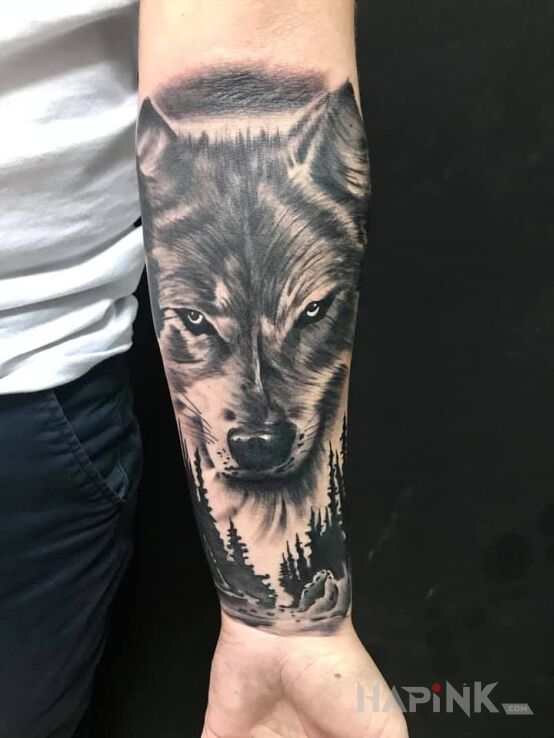 Tattoo Wilk in animals motif on the forearm