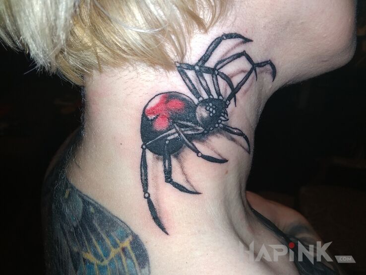 Tattoo Pajak in animals motif on the neck
