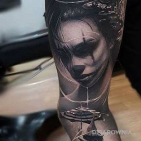 Tatuaż Rękaw na nodze na nodze motyw: rękawy styl: realistyczne