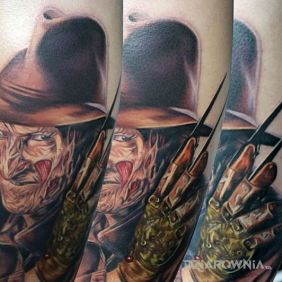 Tatuaż Freddie Kruger 5 na ramieniu motyw: postacie