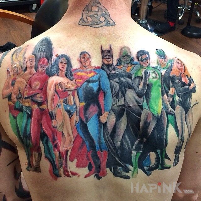 Tattoo Liga Sprawiedliwości in characters motif on the back