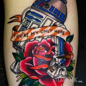 Tattoo Star Wars robot on the calf motif: characters