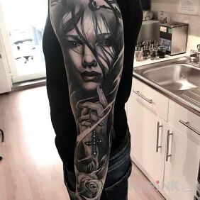 Tattoo Female face on the forearm motif: 3D
