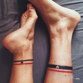 Tattoo Love bracelets on the leg motif: Love