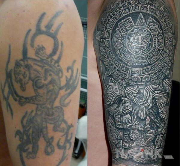Tattoo Aztecka dziara in black and gray motif and realistic style on the upper arm