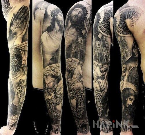 Tattoo Arcydzieło - Jezus i Maryja in religious motif on the upper arm