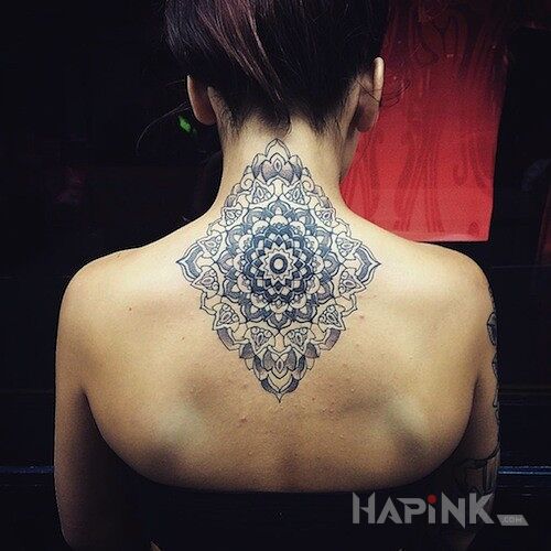 Tattoo Seksowny wzór in mandalas motif and geometric style on the back