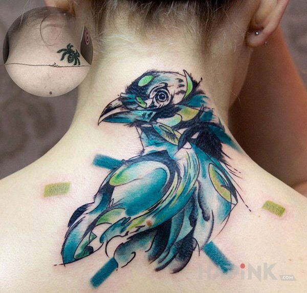 Tattoo Niebieski ptak in animals motif and Watercolor style on the nape
