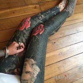 Tattoo I see it blackly :) on the leg motif: legsleeves style: graphic / illustrative