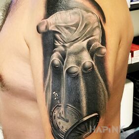 Tattoo Time is running out on the upper arm motif: 3D style: realistic