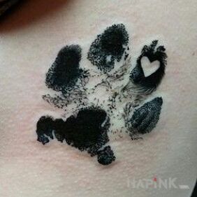 Tattoo Pawpaw on the ribs motif: other style: graphic / illustrative