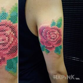 Tattoo Another rose on the upper arm motif: flowers