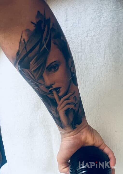 Tattoo Przedramie in black and gray motif and realistic style on the forearm