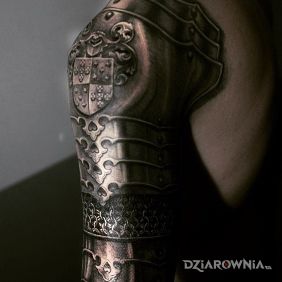 Tatuaż Stylowa zbroja na ramieniu motyw: pozostałe