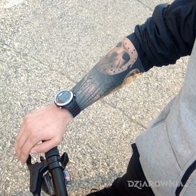 Tatuaż Co myślicie o tym tatuażu na przedramieniu motyw: czarno-szare styl: realistyczne