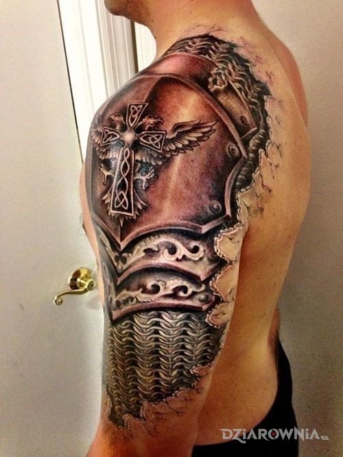Tatuaż niczym paladyn w motywie religijne i stylu realistyczne na ramieniu
