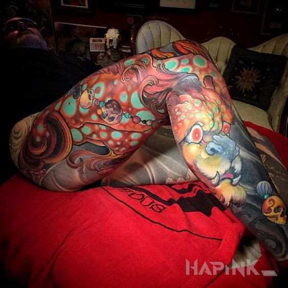 Tattoo Japanese in skulls motif and newschool style on the calf