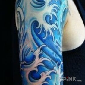 Tattoo Sea waves on the upper arm motif: other
