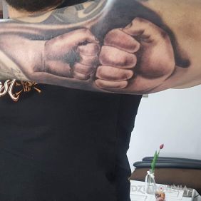 Tatuaż Przeniesione ze zdjęcia na rękę na przedramieniu motyw: pozostałe styl: graficzne / ilustracyjne