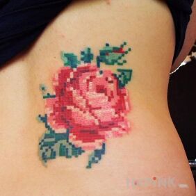 Tattoo Rose like grandma's on the back motif: flowers style: embroidered
