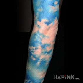 Tattoo Clouds on the upper arm motif: sleeves