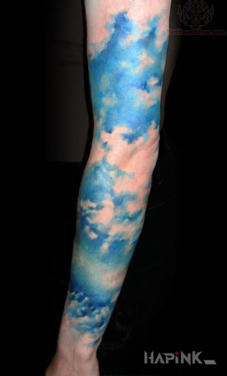 Tattoo Chmury in sleeves motif on the forearm