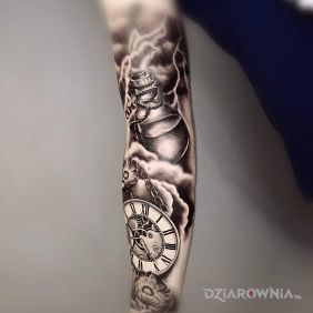 Tatuaż Pierwszy  taki duzy ale nie ostatni ? na przedramieniu motyw: 3D styl: realistyczne