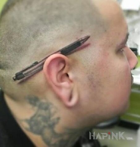 Tattoo Długopis in 3D motif and realistic style on the head