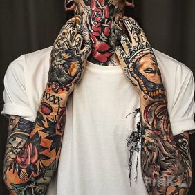 Tattoo Oldschool bwoy on the neck motif: animals style: oldschool