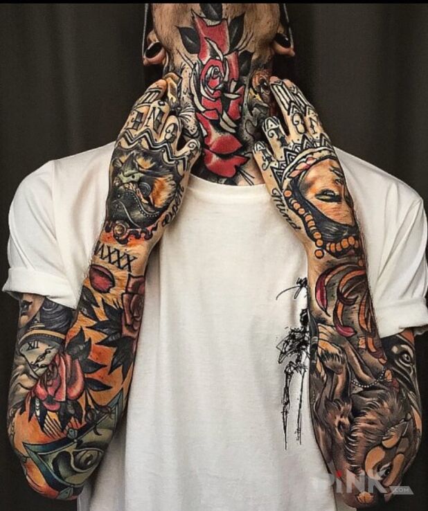 Tattoo Oldschool bwoy in animals motif and neo-traditional style on the upper arm