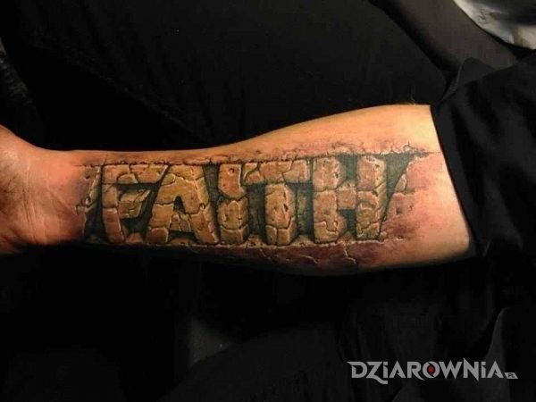 Tatuaż faith - wiara w motywie 3D na przedramieniu