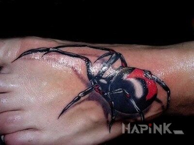 Tattoo Pająk in 3D motif and realistic style on the foot