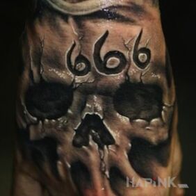 Tattoo Checha 3D on the hand motif: skulls
