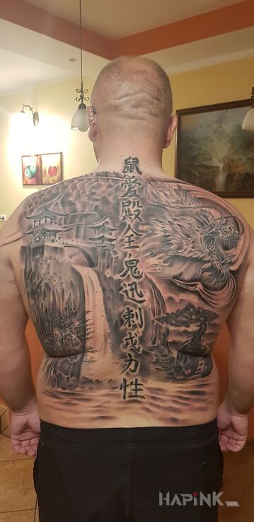 Tattoo Chińskie plecy in black and gray motif and realistic style on the back