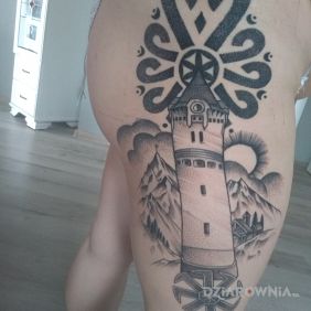 Tatuaż Parzenica/Wieża/Góry/Kołowrót na nodze motyw: pozostałe styl: graficzne / ilustracyjne