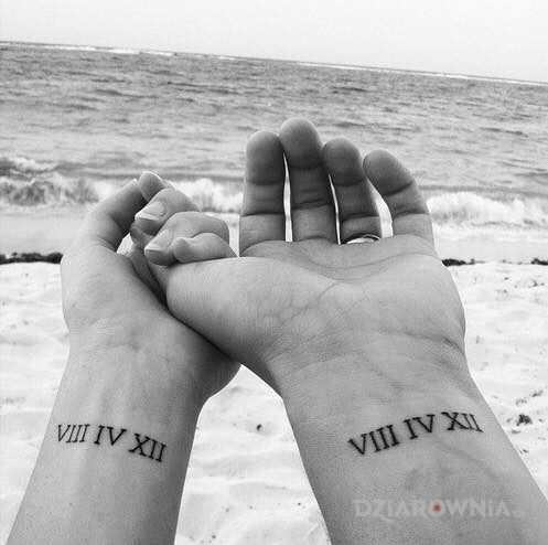 Tatuaż 8 kwietnia 2012 w motywie miłosne na nadgarstku