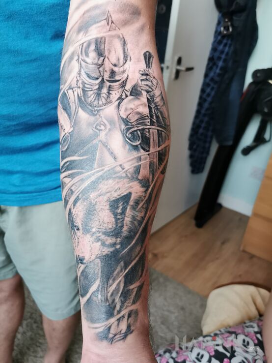 Tattoo Przedramię in characters motif and realistic style on the forearm