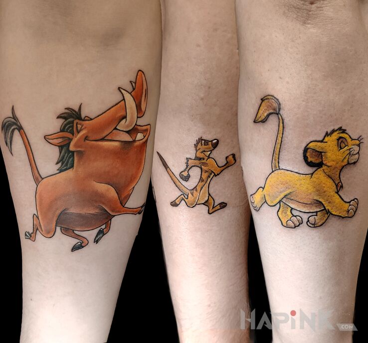 Tattoo Zwierzaki (Król LEW) in characters motif and cartoon / comic book style on the forearm