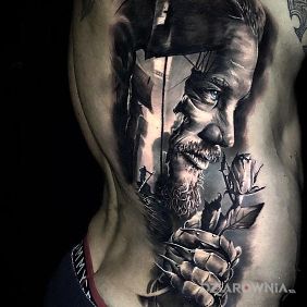 Tatuaż Ragnar na ramieniu motyw: 3D styl: realistyczne