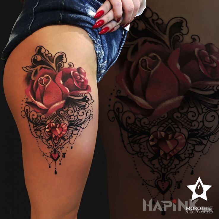Tattoo Róża z mandalą in mandalas motif and realistic style on the leg