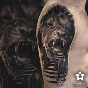 Tatuaż Nie bójcie się ;) na ramieniu motyw: 3D styl: realistyczne